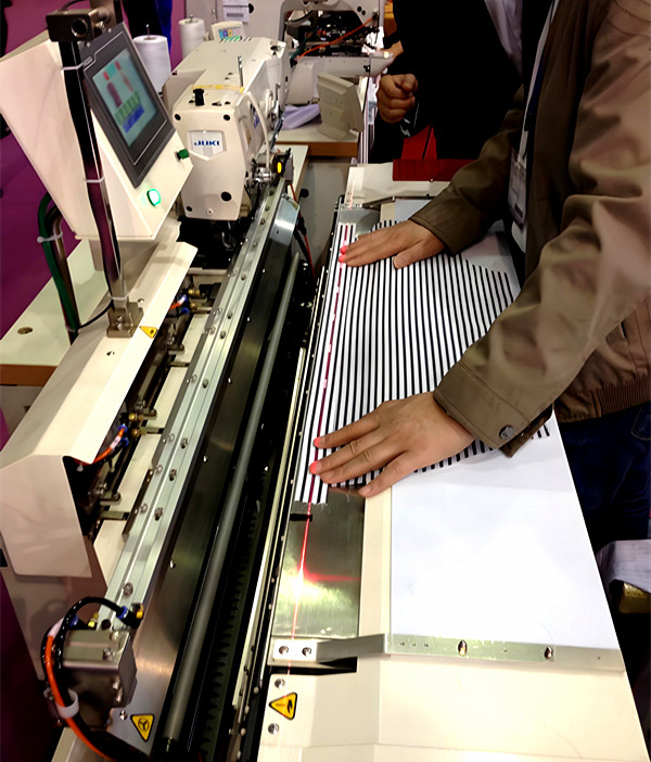 Red Line Laser Alignment Applied For Textile Processing